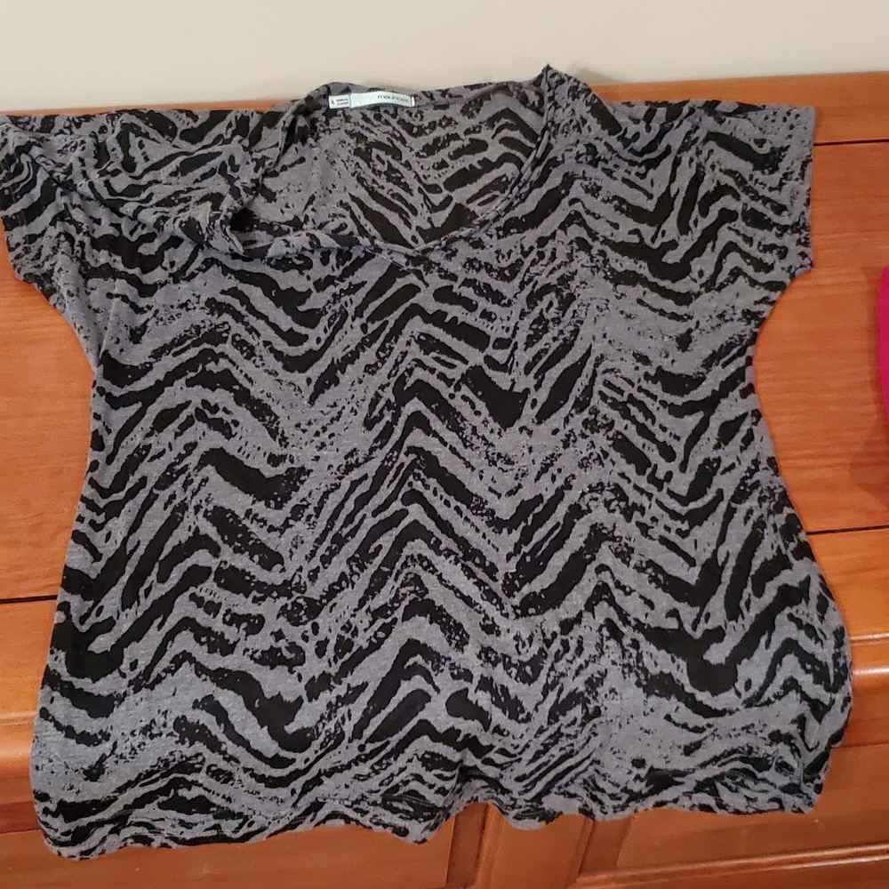 Black/Gray top